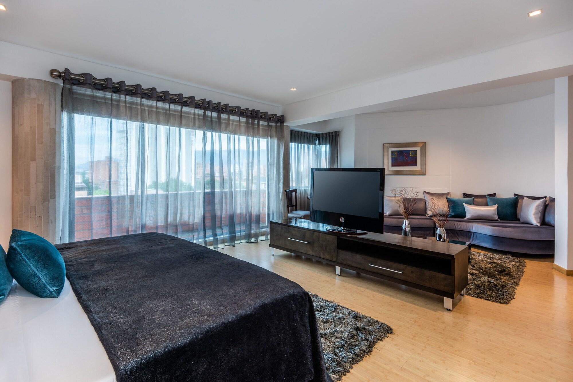Hotel Egina מדיין מראה חיצוני תמונה