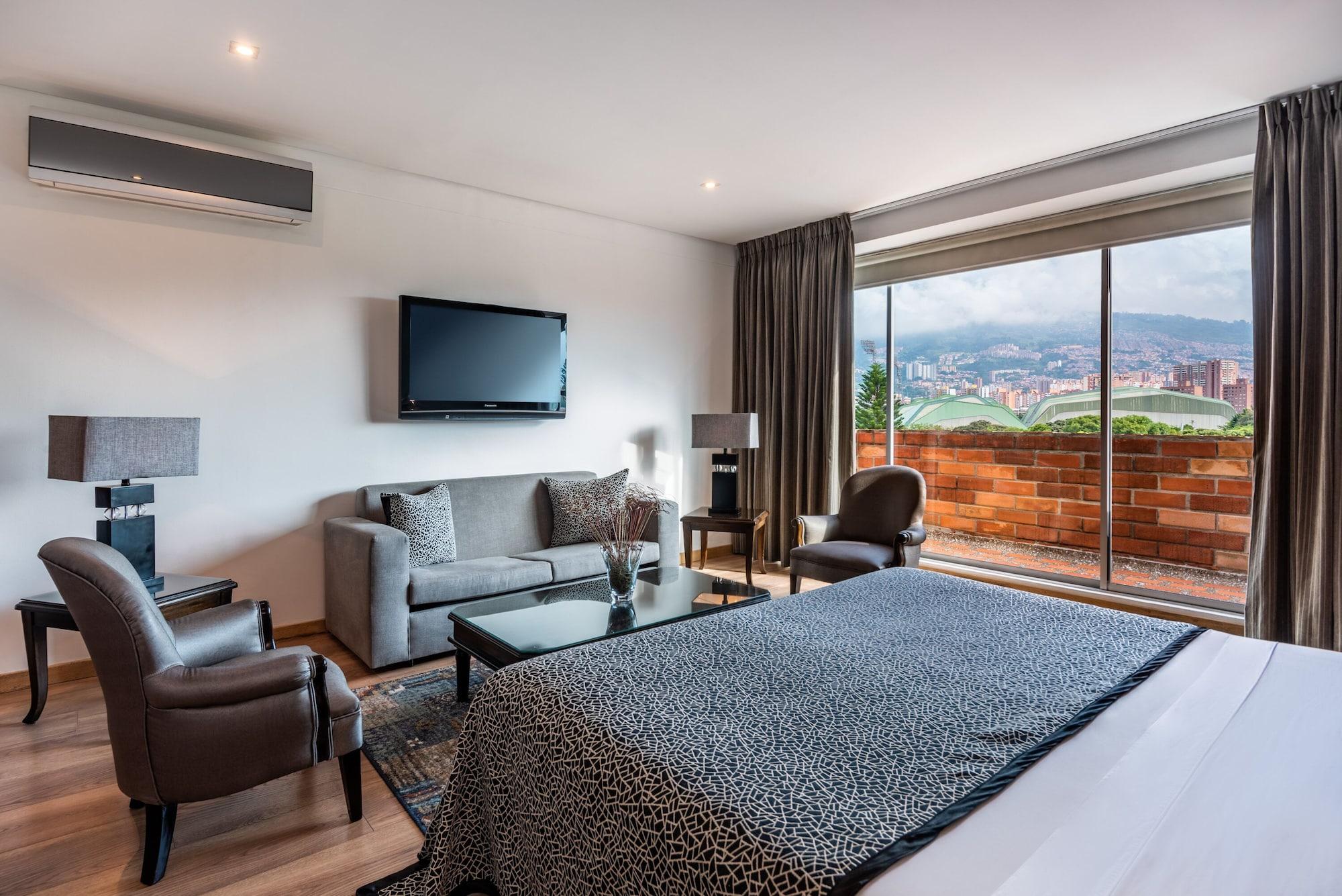 Hotel Egina מדיין מראה חיצוני תמונה