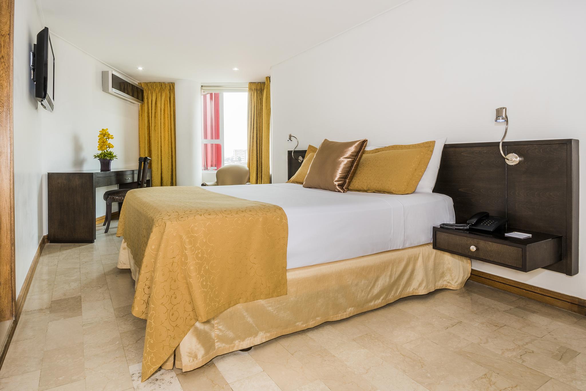 Hotel Egina מדיין מראה חיצוני תמונה