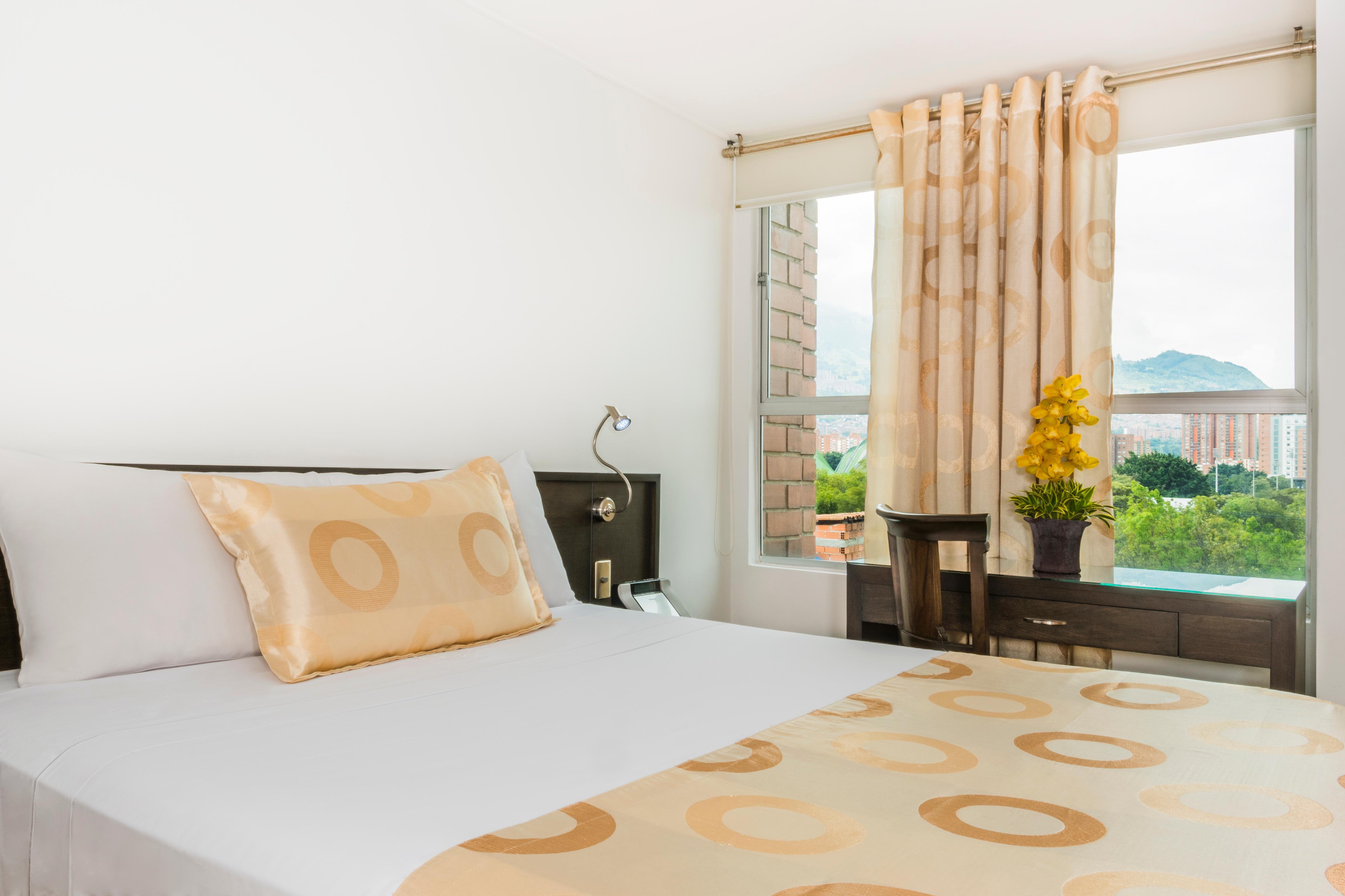 Hotel Egina מדיין מראה חיצוני תמונה