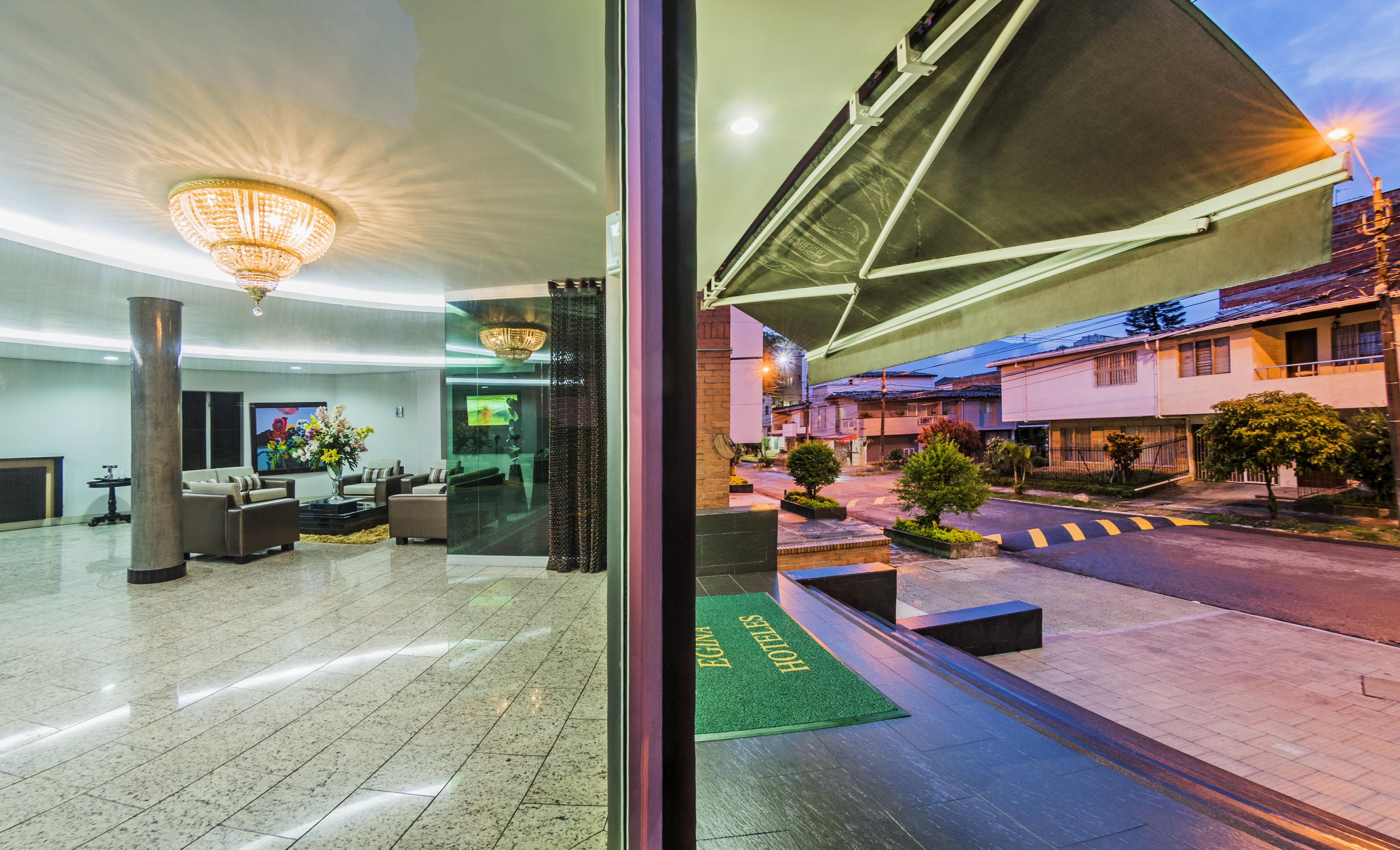 Hotel Egina מדיין מראה חיצוני תמונה