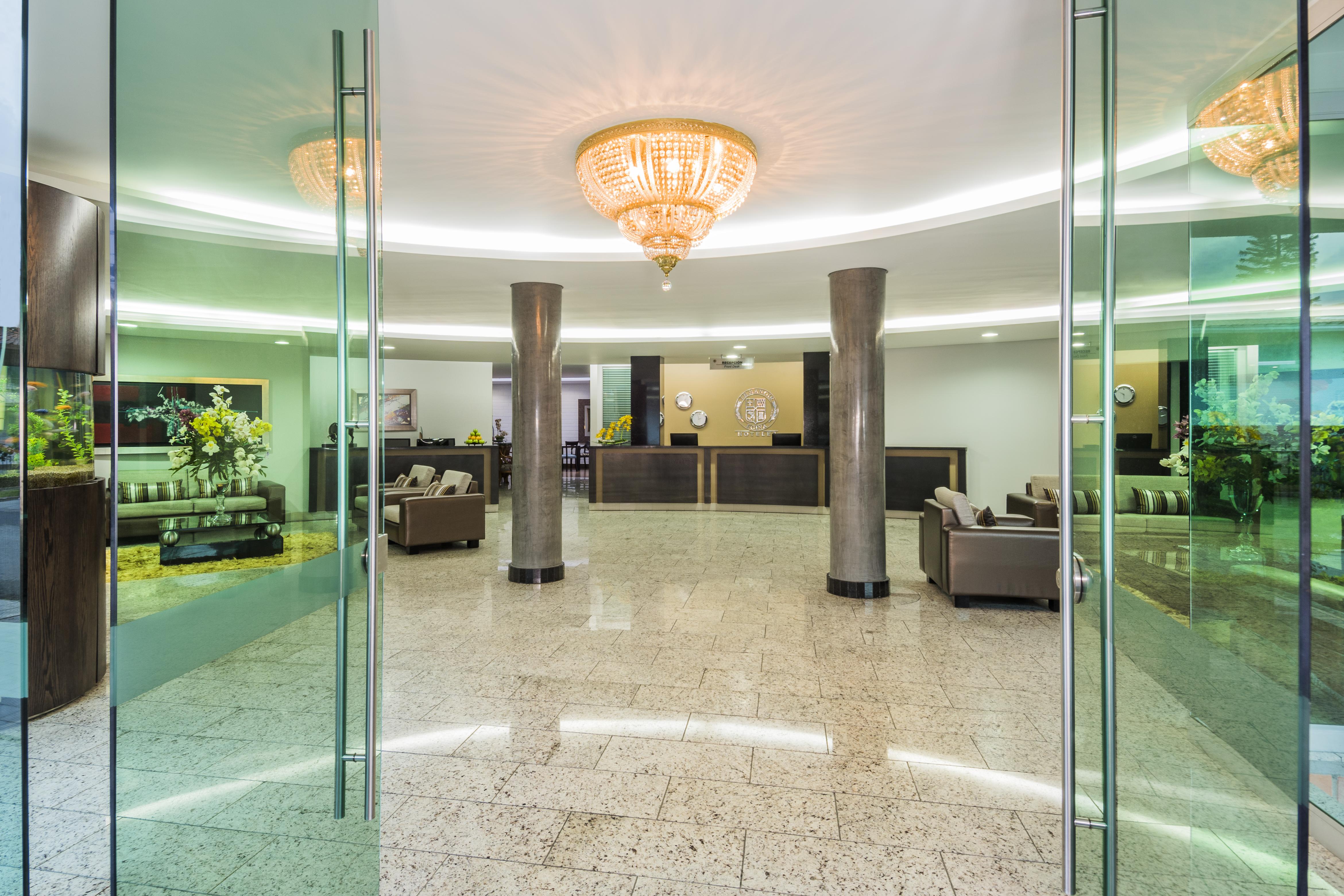 Hotel Egina מדיין מראה חיצוני תמונה