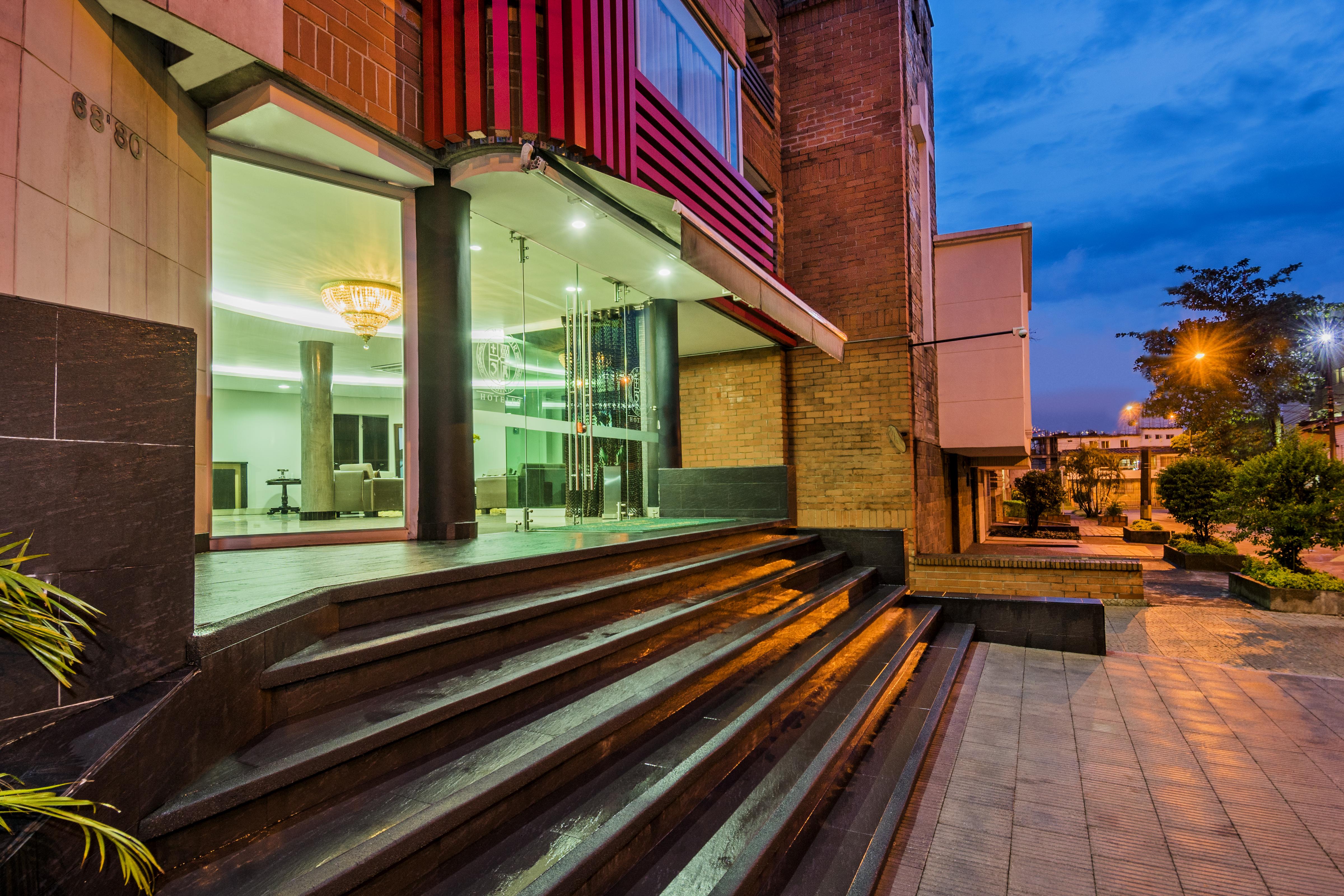 Hotel Egina מדיין מראה חיצוני תמונה